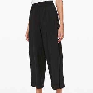 NWT - Lululemon Wanderer Culotte - Sz 12